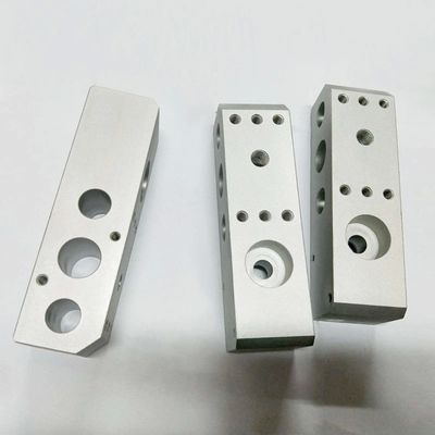 Компонент летящего колеса с процессом обработки с помощью ЦНС и с помощью CNC-вертильной машины